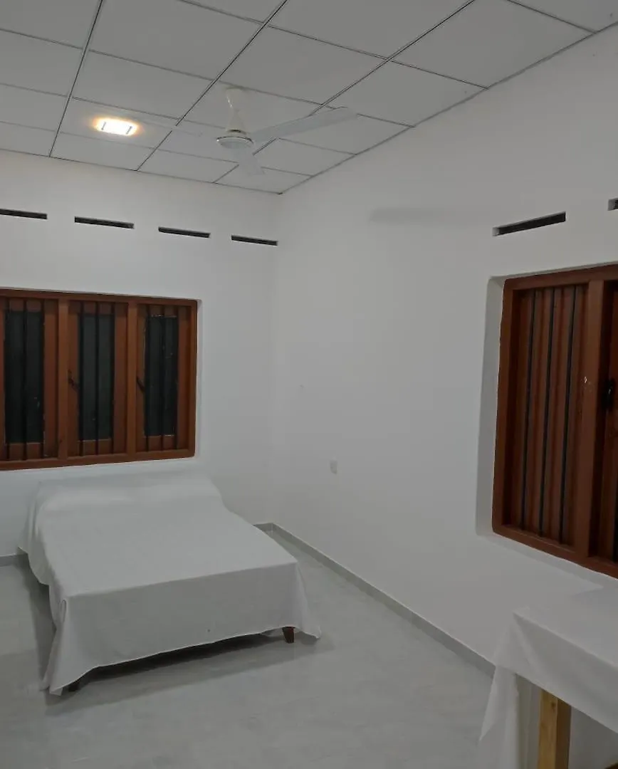 Leaf Home Stay Katunayake