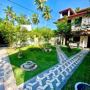 Dinu Lanka Katunayaka